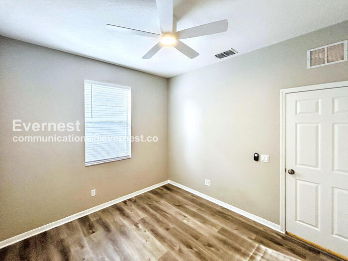 Building Photo - 7709 Armonk Ln