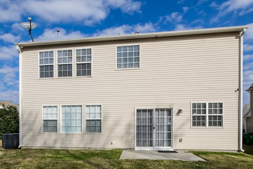Building Photo - 2217 Arbor Vista Dr