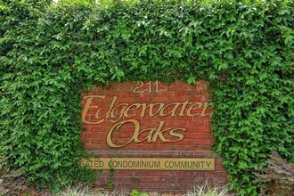Building Photo - 2 Bedroom 2 Bathroom Gated Community