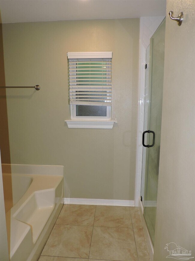 Building Photo - 5016 Challenger Way