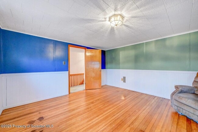 Building Photo - 454 Hickory St