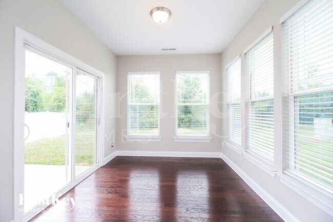 Building Photo - 130 Habersham Ct