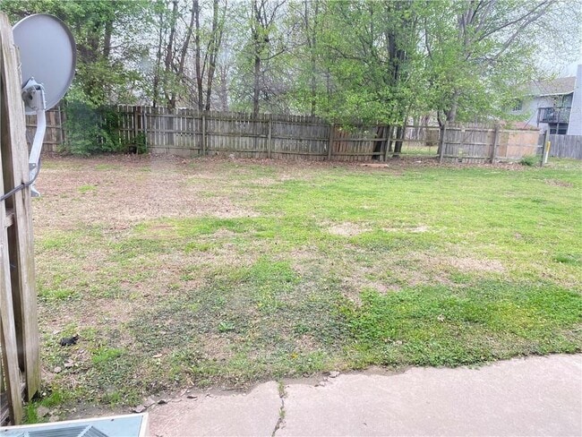 Building Photo - 1408 Christy Dr