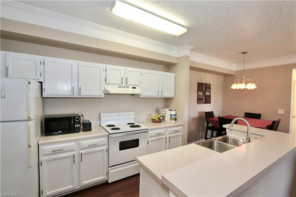 Building Photo - 11490 Villa Grand