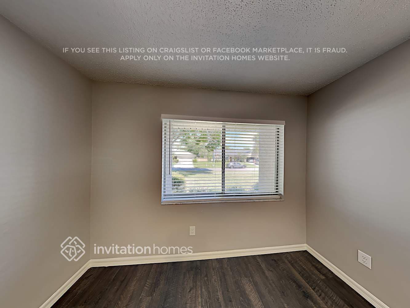 Building Photo - 15111 Roundup Dr