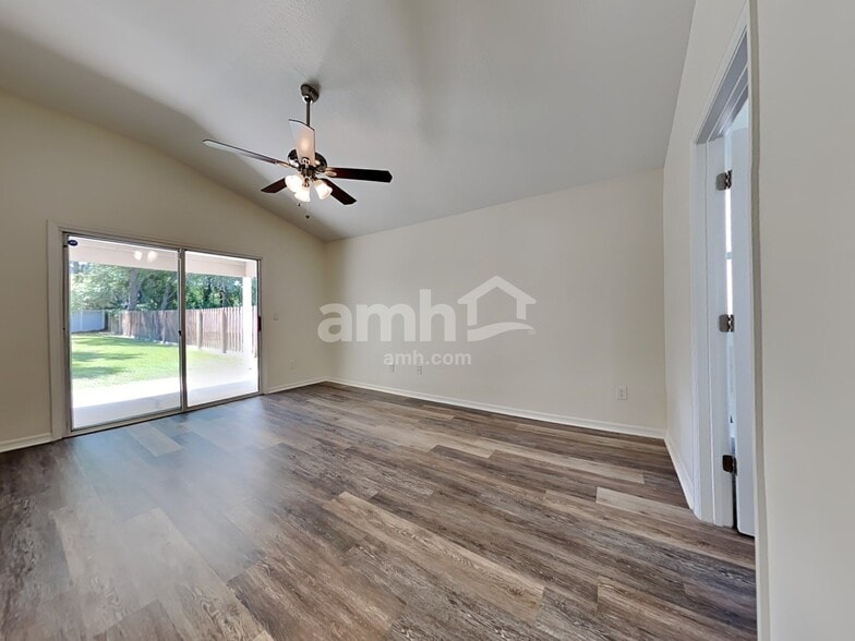 Building Photo - 408 Corklan Ct