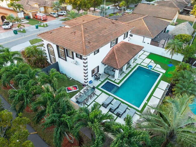 Building Photo - 5161 SW 159th Ct