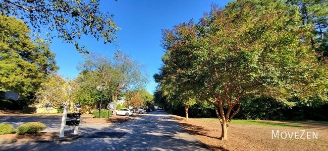 Building Photo - 1608 Township Cir