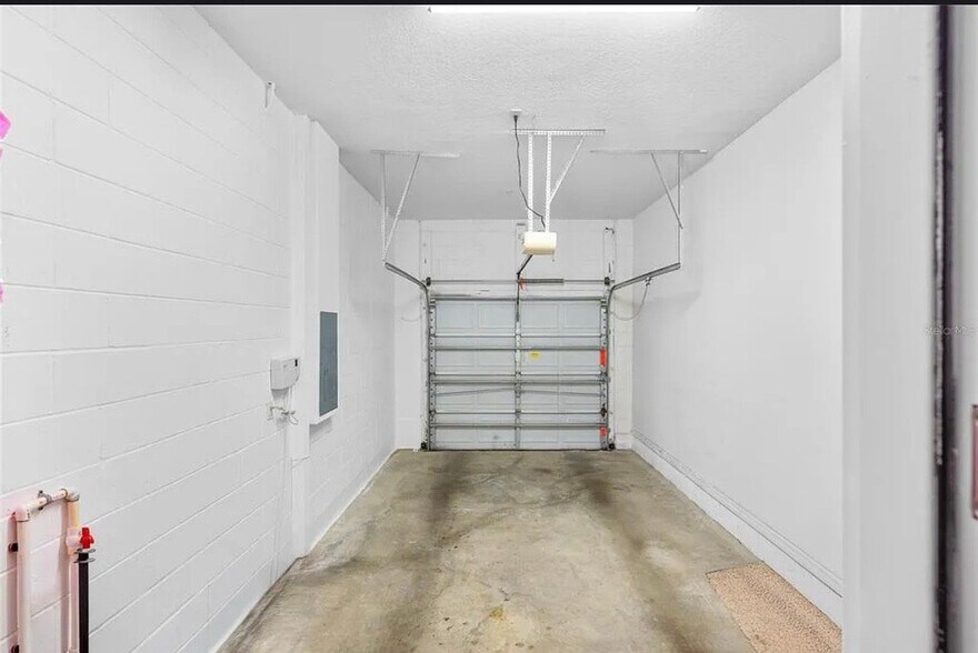 Building Photo - 10235 Cala Lily Trail
