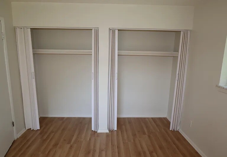 Building Photo - 3700 Malibu Dr