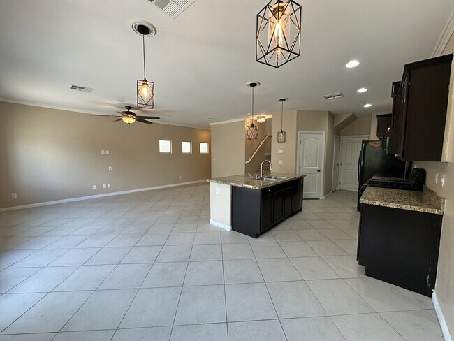 Building Photo - 9417 Sand Tiger Ave
