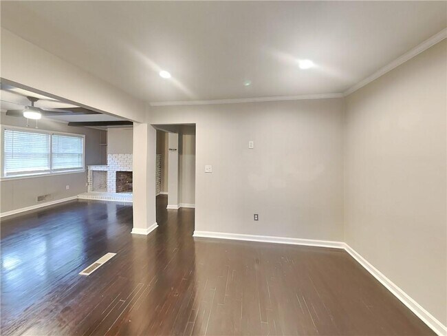 Building Photo - 2722 Hayden Dr