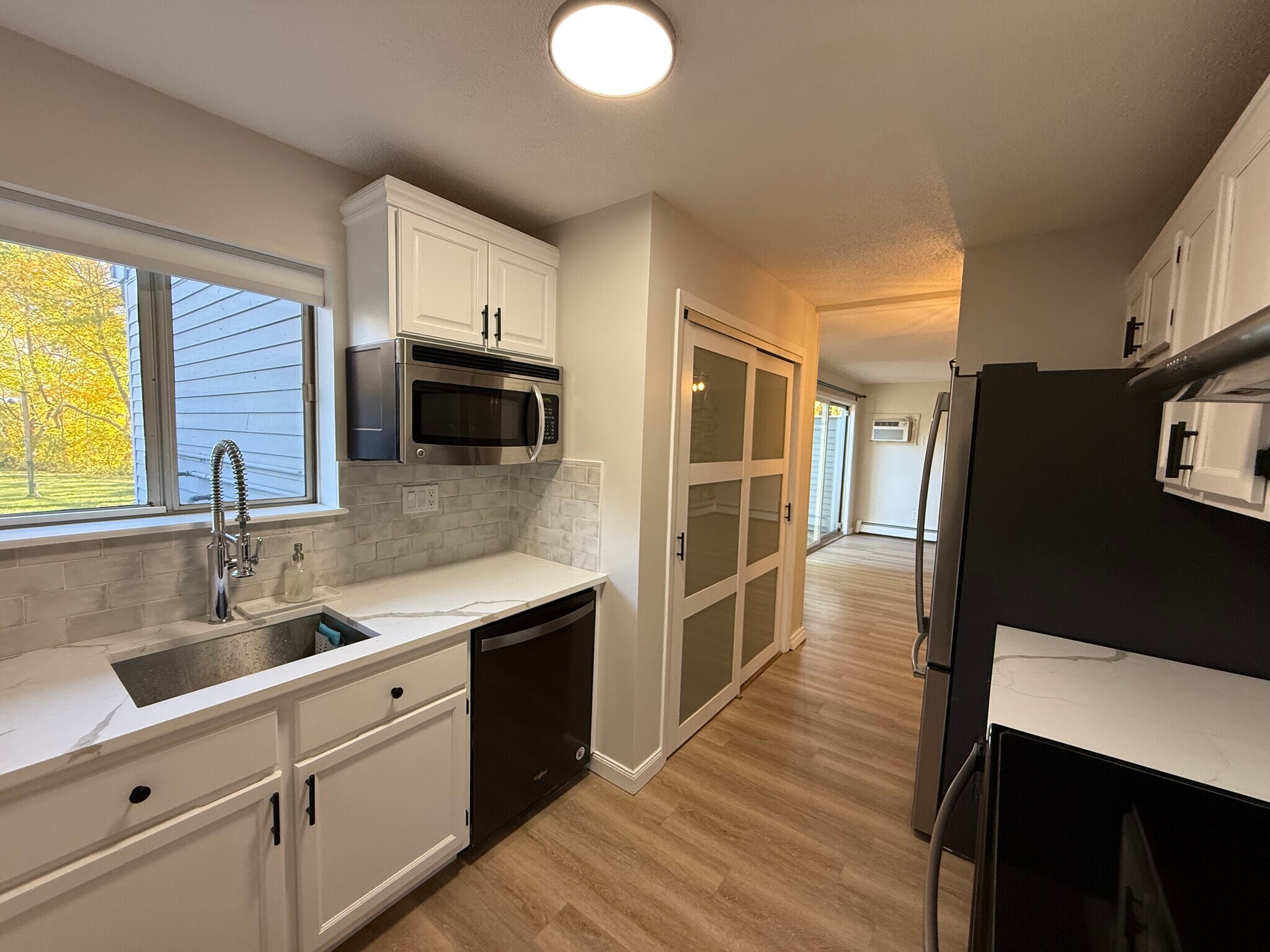 Building Photo - 1 Sundance Dr