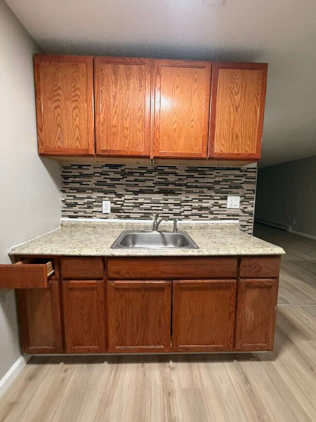 Building Photo - 16700 Lahser Rd