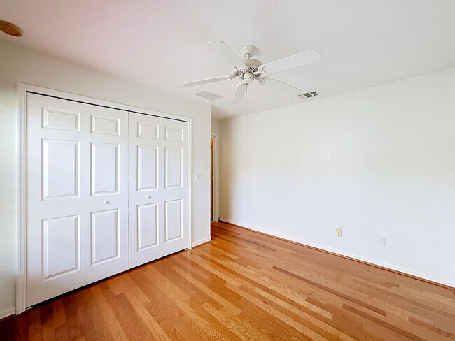 Building Photo - 6416 Las Palmas Way
