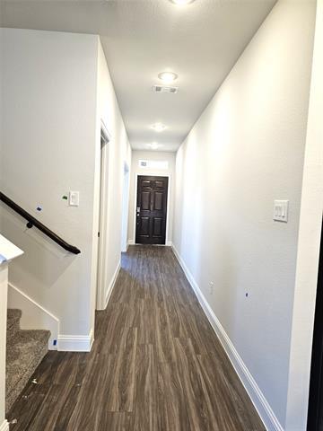 Building Photo - 721 Fossil Grv Dr