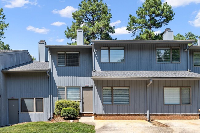 Building Photo - 4362 Hunters Club Dr