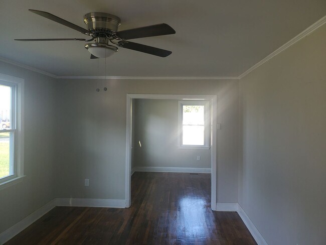 Building Photo - Newly remodeled home in Anderson SC
