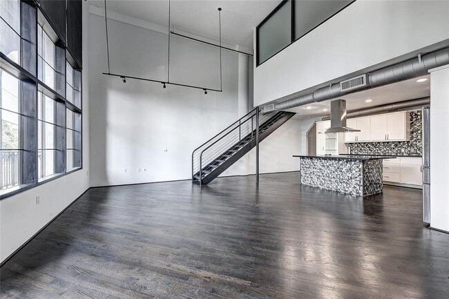 Building Photo - 1025 S Shepherd Dr