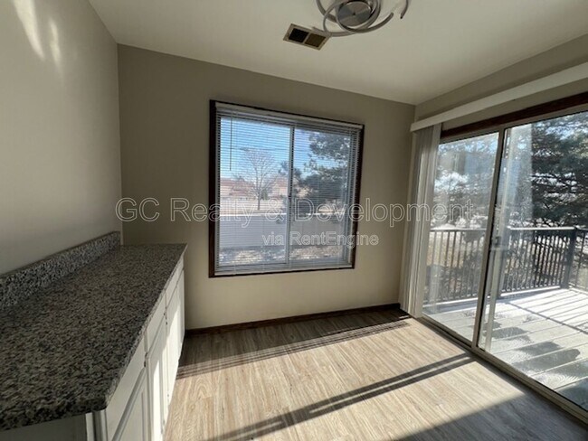 Building Photo - 7030 Barrington Ct