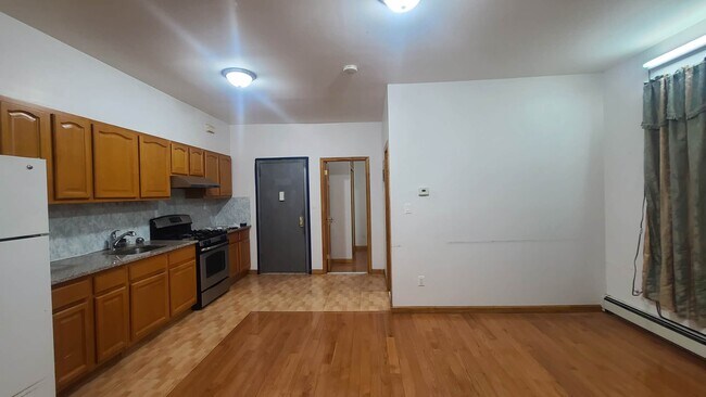 Building Photo - 1731 76th St