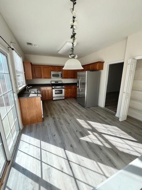 Building Photo - 915 Wendlebury Ct