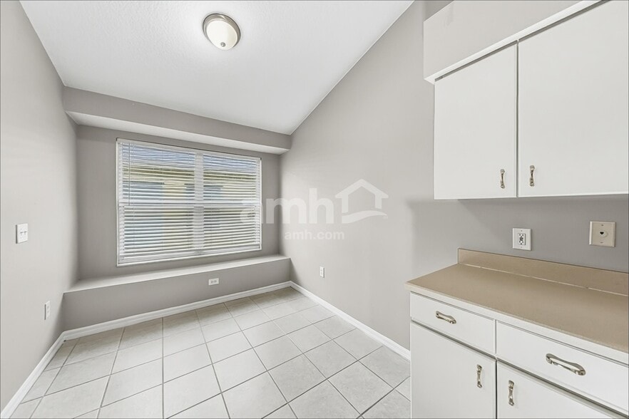 Building Photo - 30719 Tremont Dr