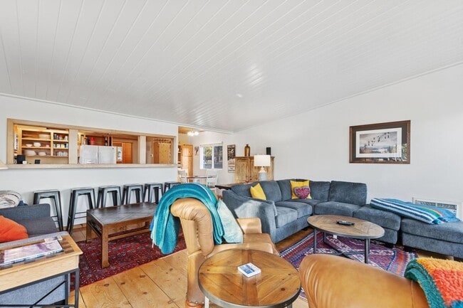 Building Photo - Whitefish Home with Great Lake Views