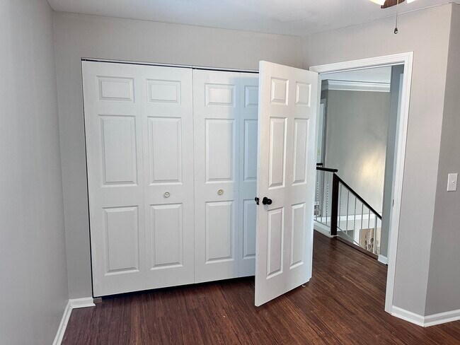 Building Photo - 2856 Evergreen Ln