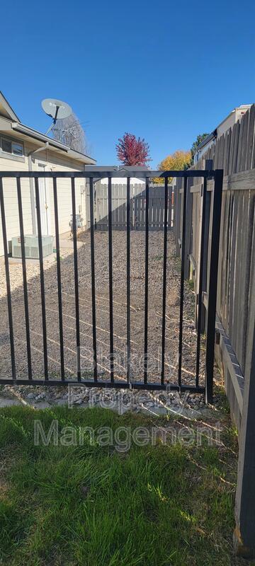 Building Photo - 2263 E Clarene St