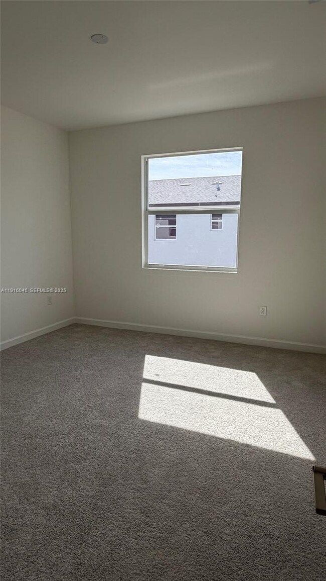 Building Photo - 15616 SW 276th Terrace