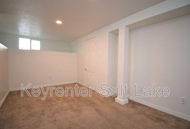 Building Photo - 2617 S 1100 E