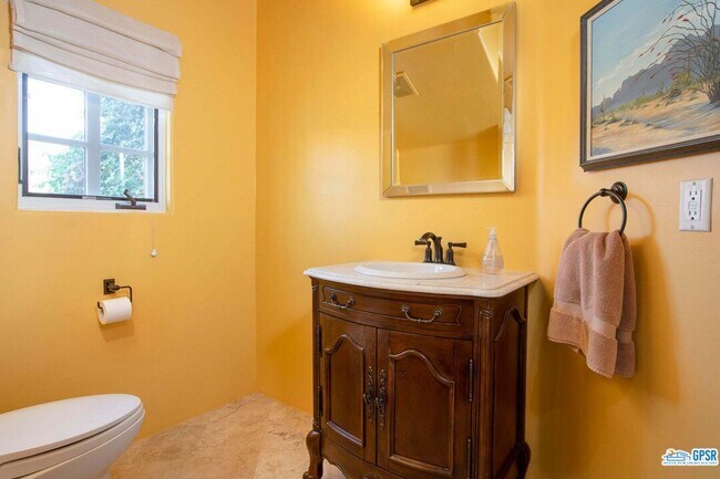 Building Photo - 443 Villaggio N