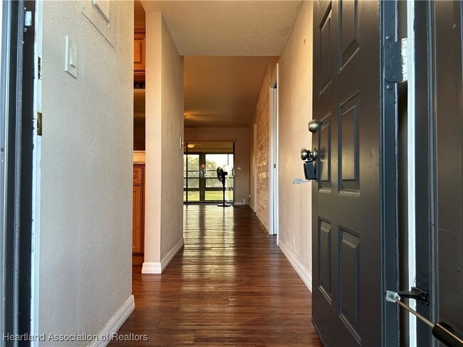 Building Photo - 5556 Matanzas Dr