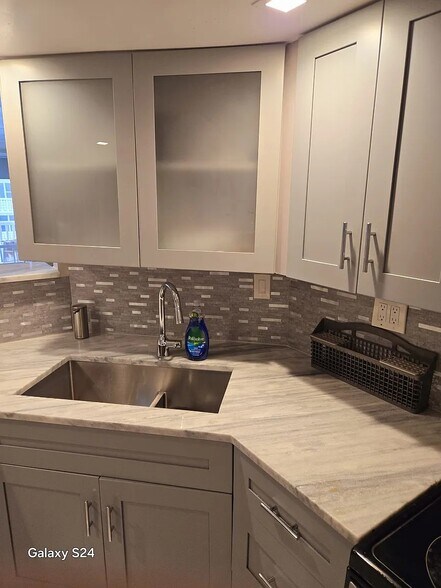 Building Photo - 4020 Galt Ocean Dr