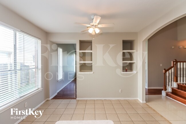 Building Photo - 12831 Pheasant Lake Ct