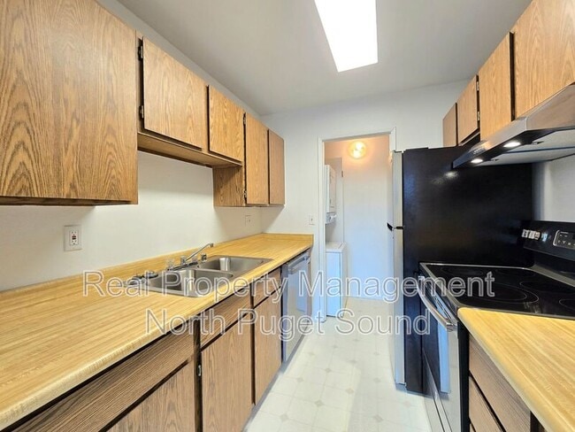 Building Photo - 9517 NE 180th St