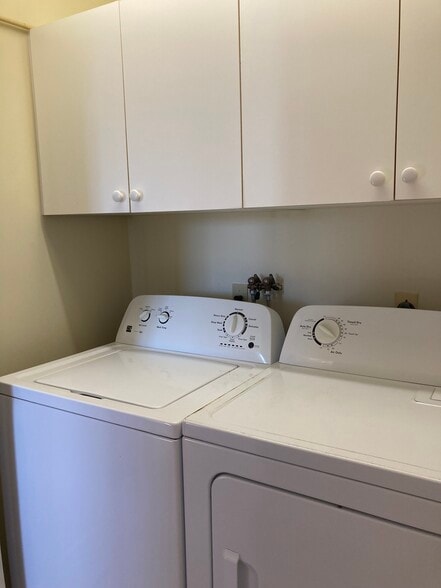 Washer and dryer - 1 Cleaves St