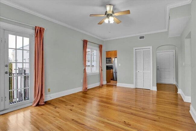 Building Photo - 2117 W Dekle Ave