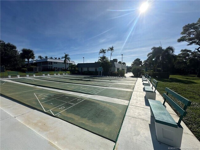 Building Photo - 2929 SE Ocean Blvd