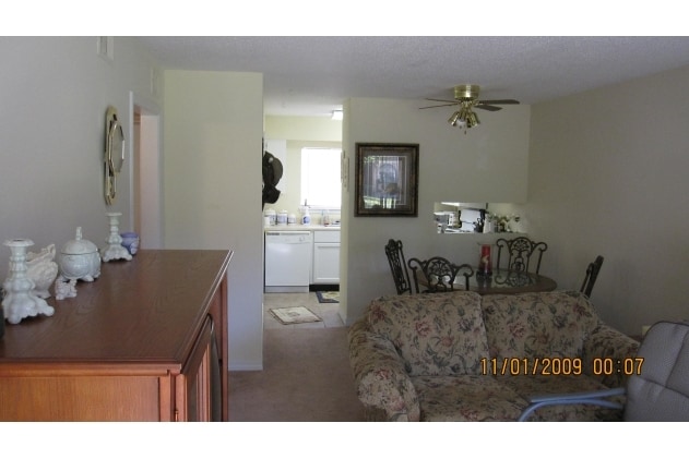 Primary Photo - Country Club Apartments