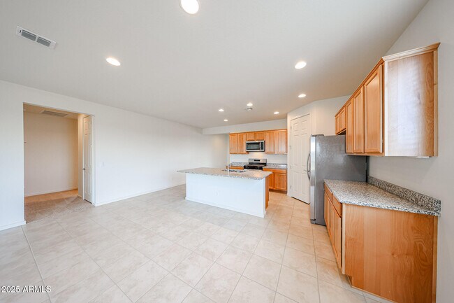 Building Photo - 25413 N 172nd Ln