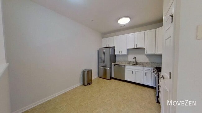 Building Photo - 2200 Valley Edge Dr