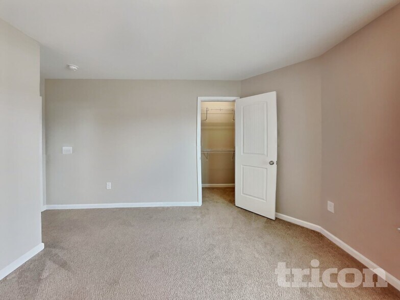 Building Photo - 15 Coswell Ct