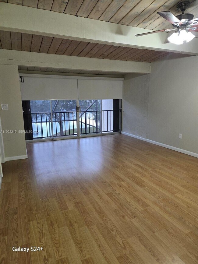 Building Photo - 7601 SW 105th Ave