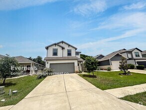 Building Photo - Charming and Spacious 3-Bedroom Home with ...