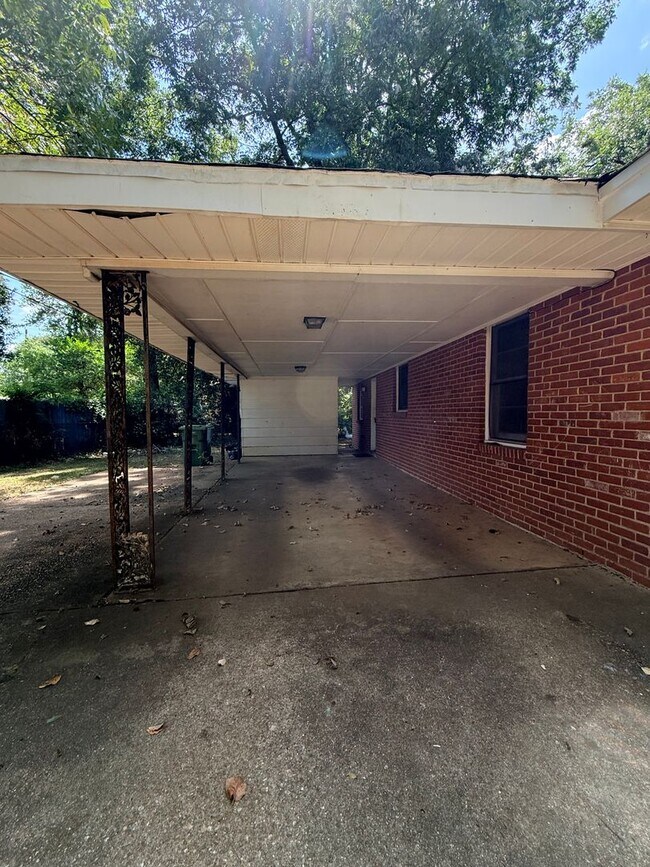 Building Photo - 1823 Speigle St