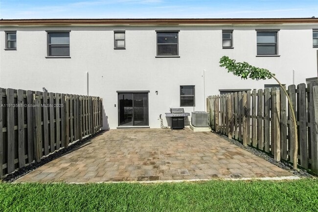 Building Photo - 10158 SW 228th Terrace