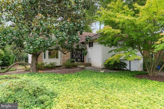 Building Photo - 5804 Lenox Rd