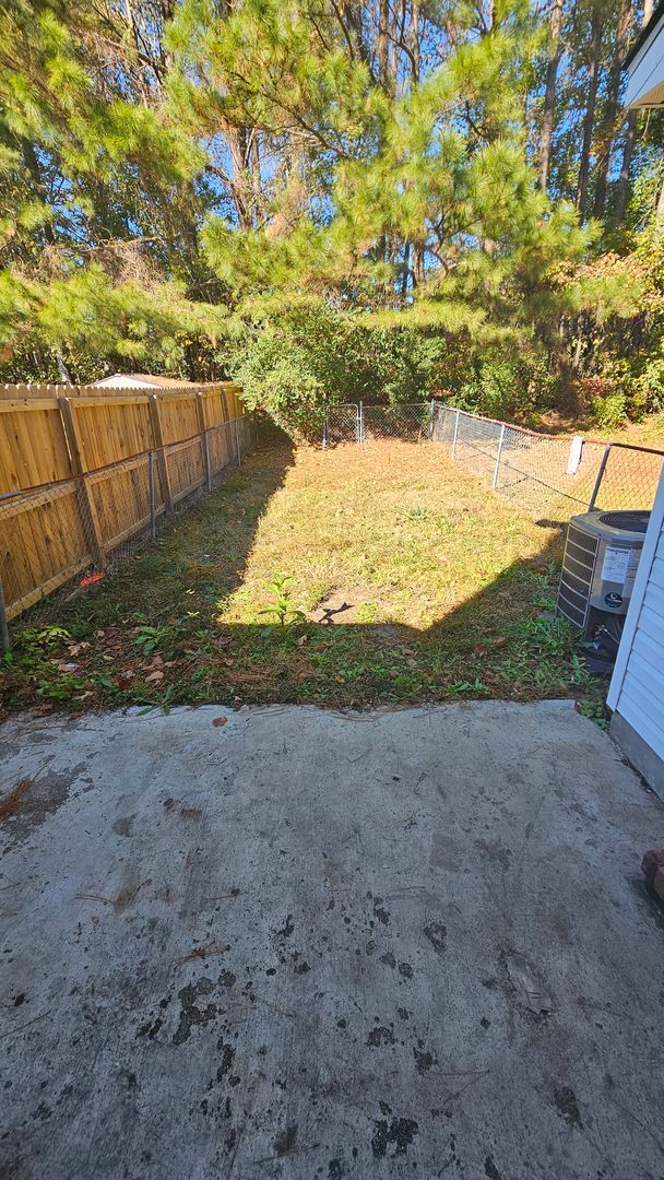 Building Photo - 2 BR 2.5 BA in Hunters Creek